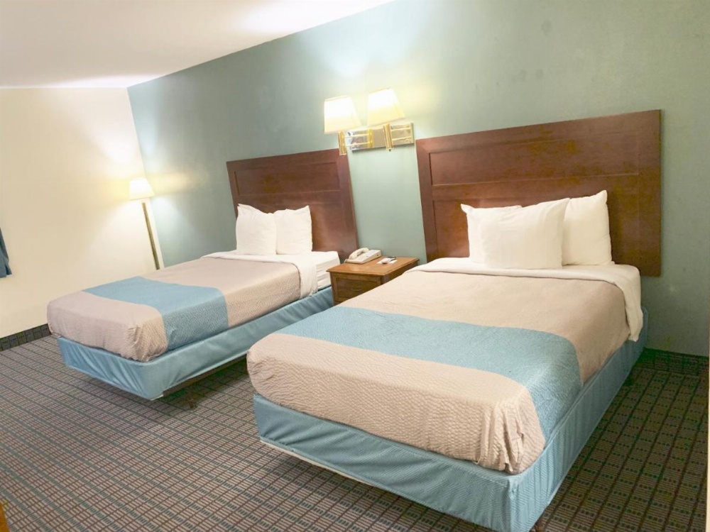 Motel 6 McGraw, NY - Cortland